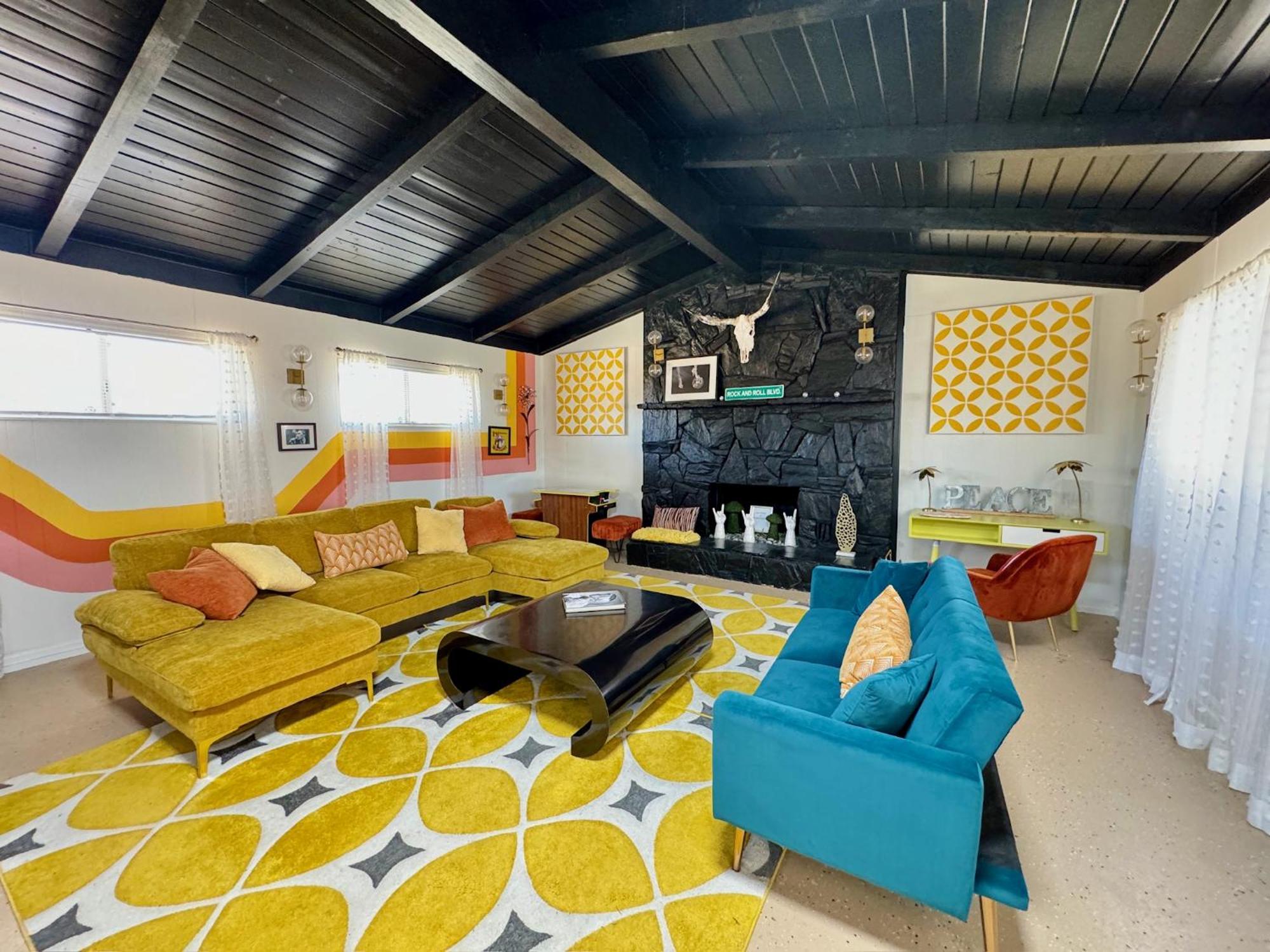 Mid-century Modern W/pool & Hot Tub *